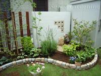 花壇 ピンコロ 塗り壁 空洞ブロック 花壇 ピンコロ 塗り壁 空洞ブロック