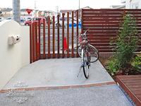 自転車スペース コンクリート刷毛引き仕上げ 自転車スペース コンクリート刷毛引き仕上げ