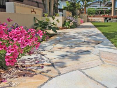 アプローチ 石貼り パラストーン 乱形 アプローチ 石貼り パラストーン 乱形