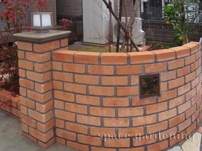 門柱 レンガ 笠木 照明 門柱 レンガ 笠木 照明