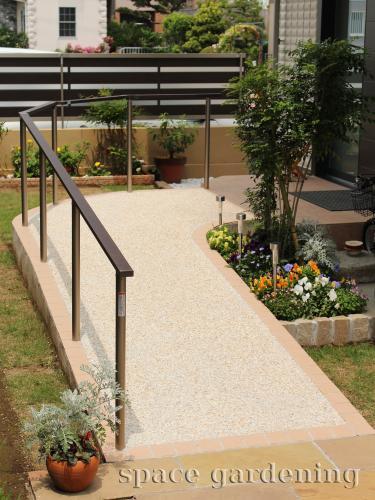 アプローチ スロープ コンクリート 手すり LIXIL TOEX アーキレール アプローチ スロープ コンクリート 手すり LIXIL TOEX アーキレール