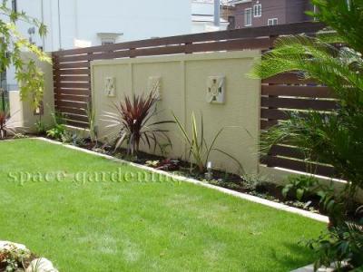 庭 目隠し 塗り壁 ウッドフェンス 庭 目隠し 塗り壁 ウッドフェンス