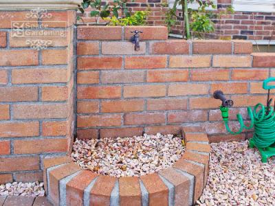 おしゃれな外水道でおしゃれなお庭に変身 千葉のお庭 外構専門店 お得な情報更新中 スペースガーデニング